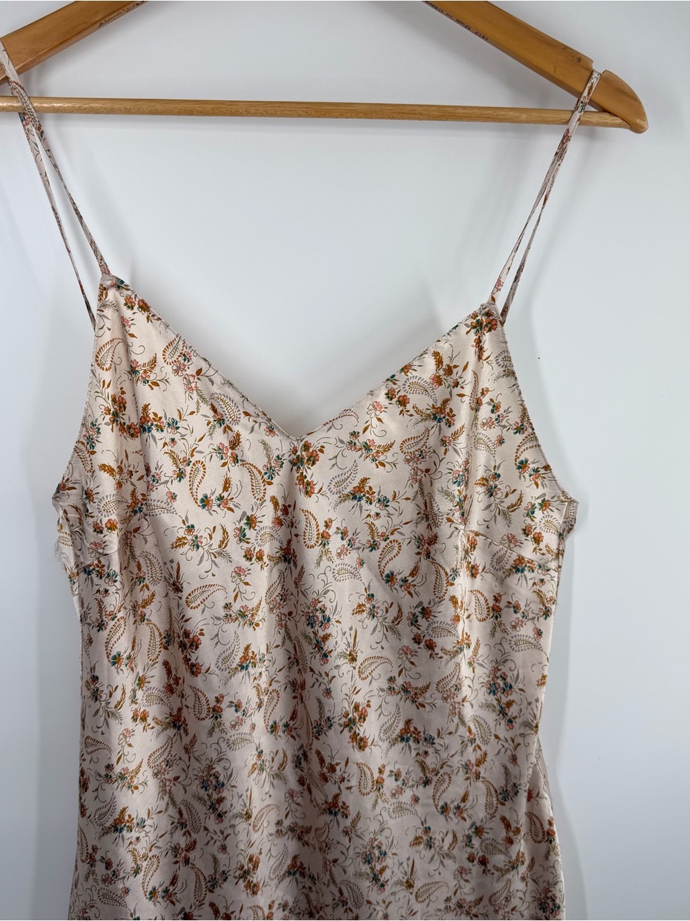 Victoria's Secret Satin Silky Cream Floral Slip Dress - Picture 4 of 11